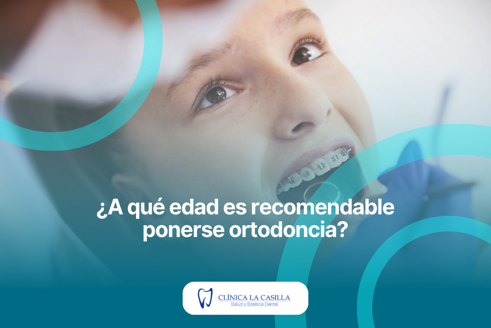 niña con ortoncia con la boca abierta en el dentista